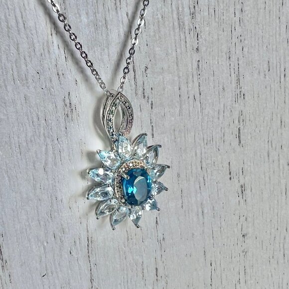 London Blue Topaz in Sterling Silver with Marquise Cut Sky Blue Topaz Stones - Picture 5 of 17